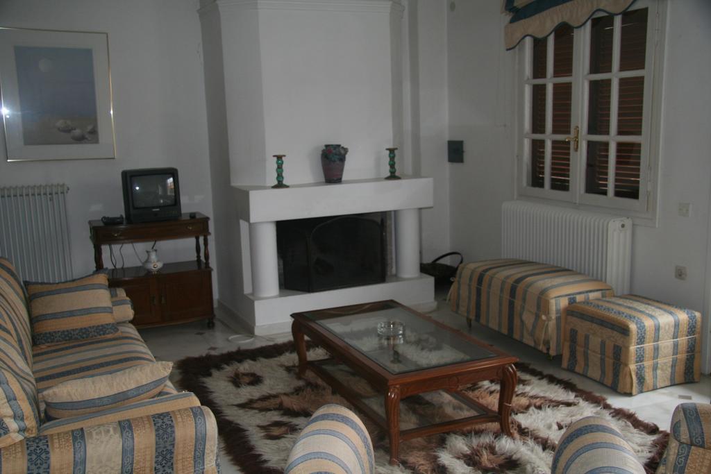 Villa C & C Дельфы Экстерьер фото